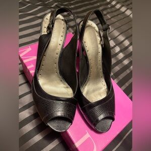 Michelle D black heels